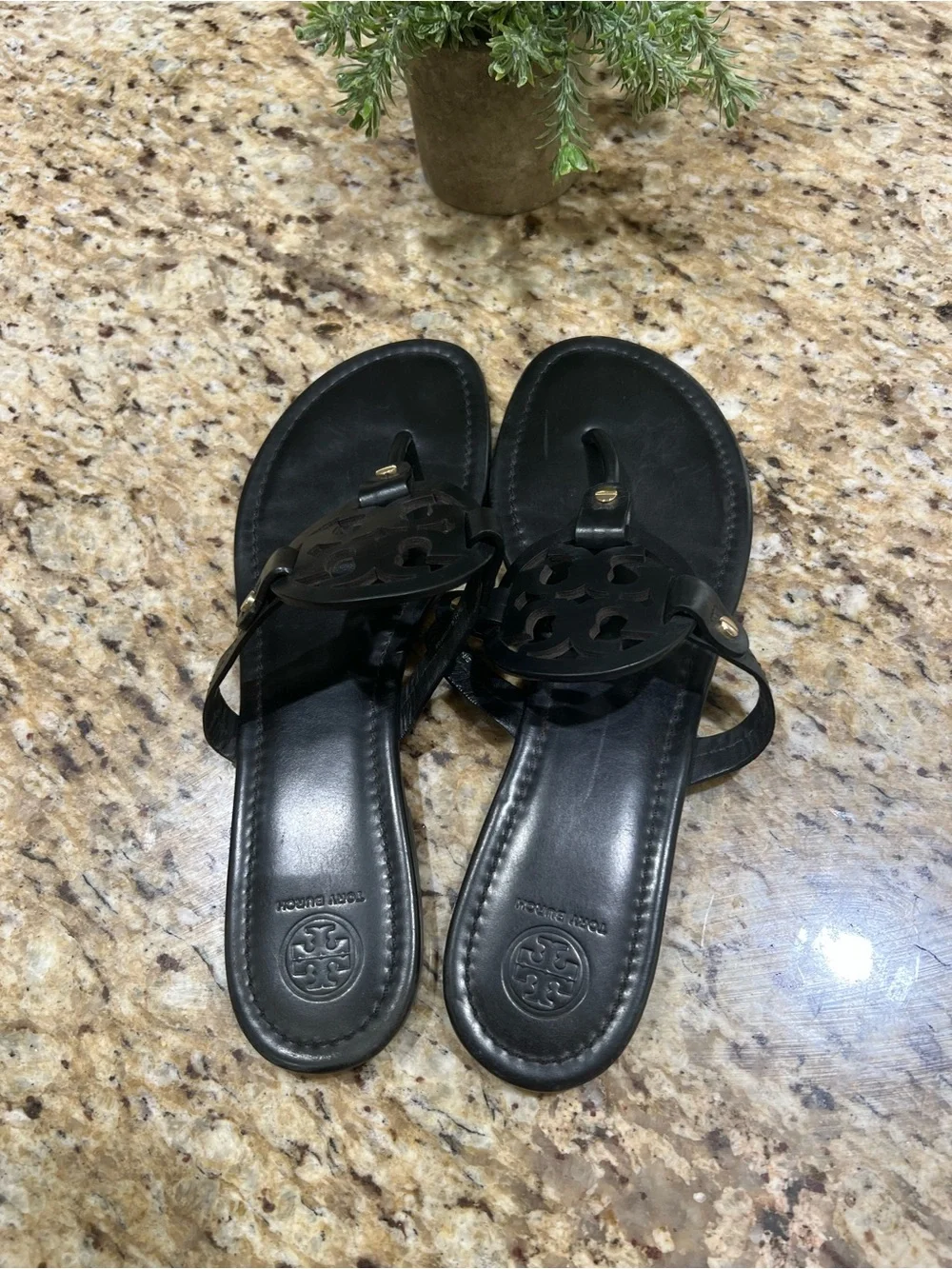 TORY BURCH Miller Black Leather Thong Sandal 11M